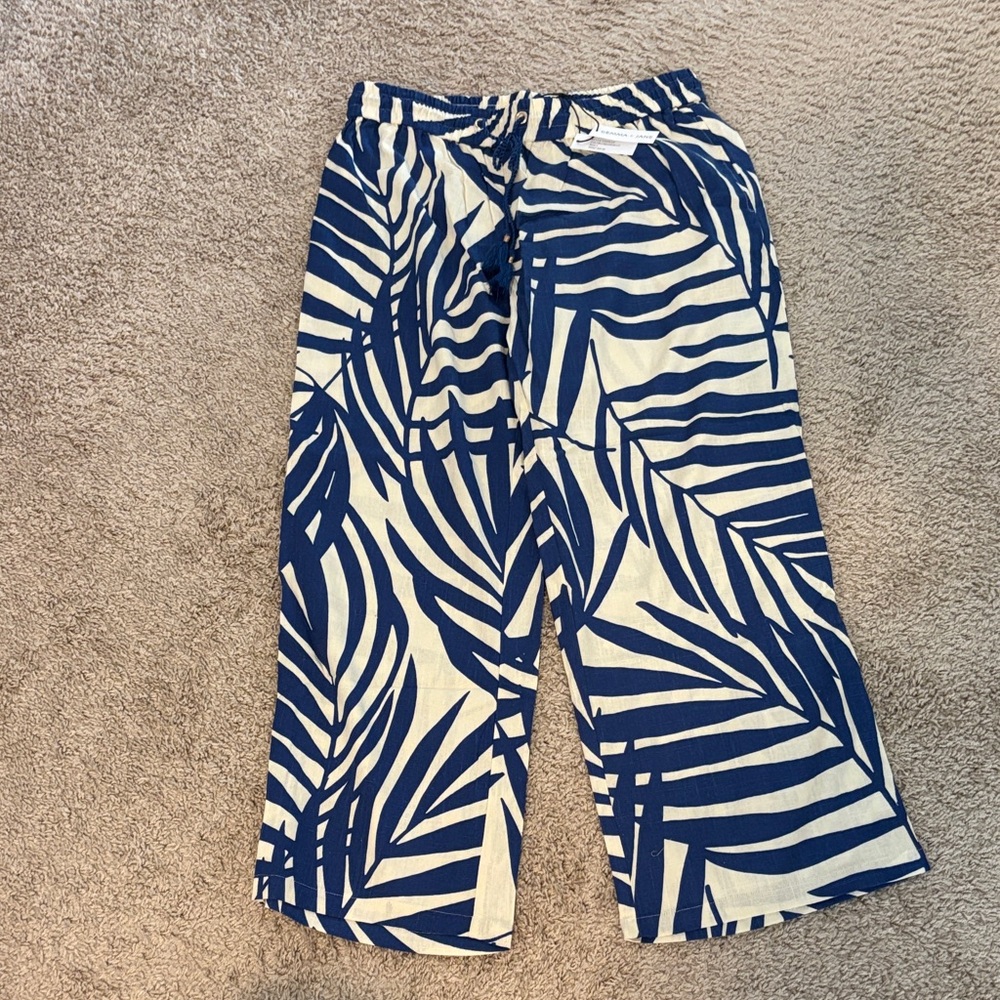 NWT Blue  and Cream Tropical Print Wide Leg Pants